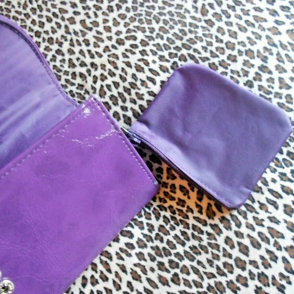 Women's Purple Vegan Faux Patent Leather Wristlet Wallet Coin Purse Clutch Zip - Picture 6 of 7